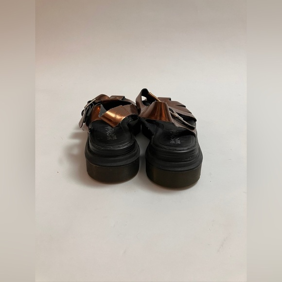 BUFFALO + SOLESTRUCK SO HAPPY TOGETHER metallic fisherman’s sandals - Picture 5 of 6